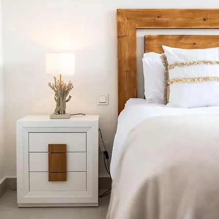 Las Lolas 4 Bed Exquisite דירה