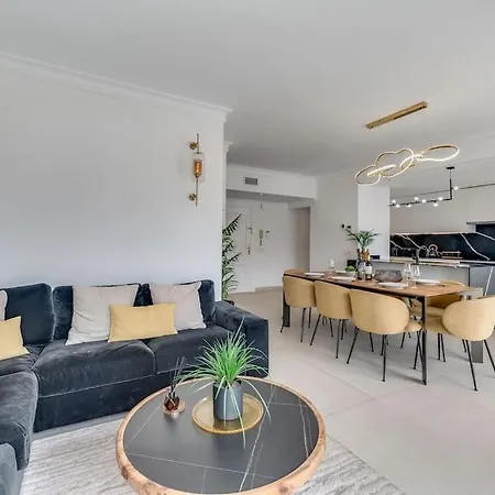 Apartment Las Lolas 4 Bed Exquisite Marbella