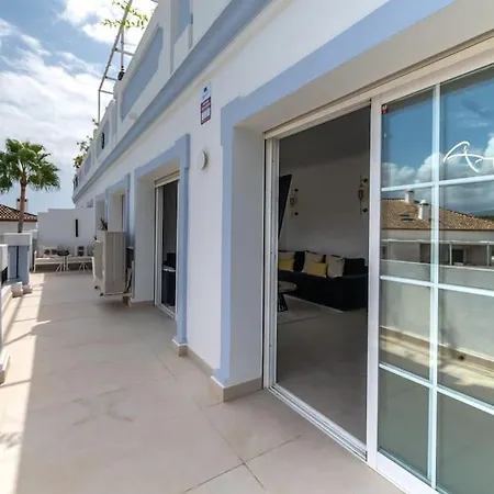 Las Lolas 4 Bed Exquisite Апартаменты